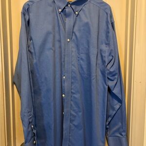 Roundtree & Yorke Classic Blue Dress Shirt